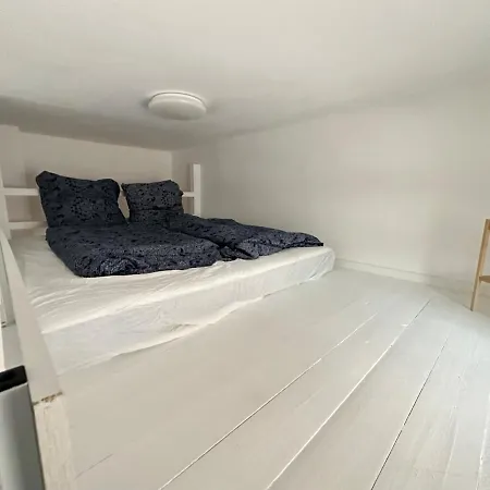 Gemuetliche Mit Hochbett ドレスデン