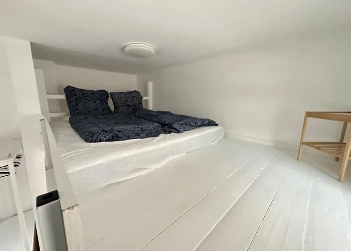 Gemuetliche Mit Hochbett دريسدن